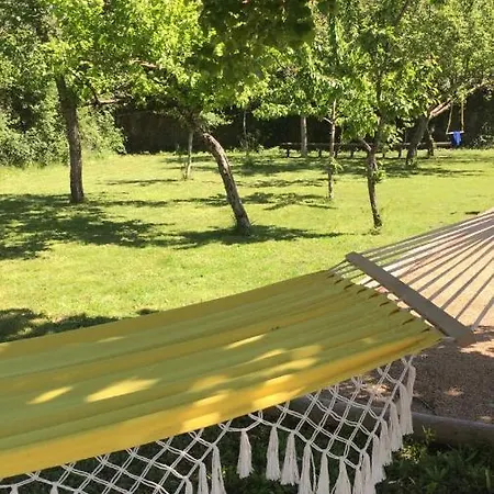 Gite Independant La Grange Aux Lions, Au Calme A 10 Minutes De Montlucon Panzió